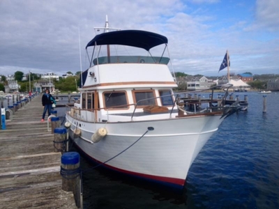 1986 Marine Trader Double cabin Sundeck powerboat for sale in Massachusetts