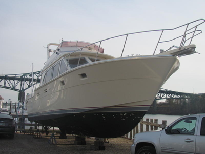 1987 Hi-star Convertible Motor Yacht powerboat for sale in New Hampshire
