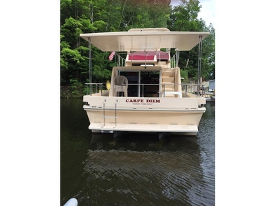 1991 Holiday Mansion Coastal Barracuda powerboat for sale in Michigan