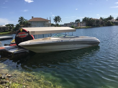 1999 Sea Ray 260 Bow Rider Signature powerboat for sale in Florida