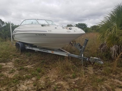 2000 Sea Ray Sundeck 210 powerboat for sale in Florida
