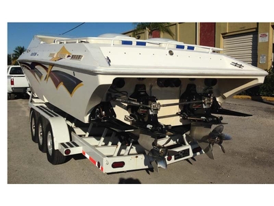 2003 Fountain Lightning powerboat for sale in Florida