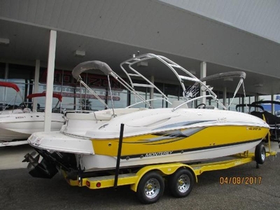 2004 MONTEREY 233 EXPLORER powerboat for sale in Arizona