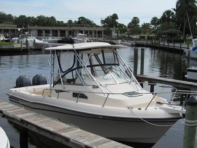 2006 Grady White Gulfstream232 powerboat for sale in Florida