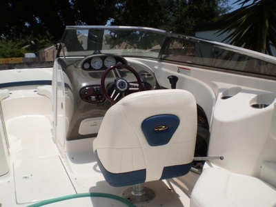 2007 Regal 2400 powerboat for sale in Florida