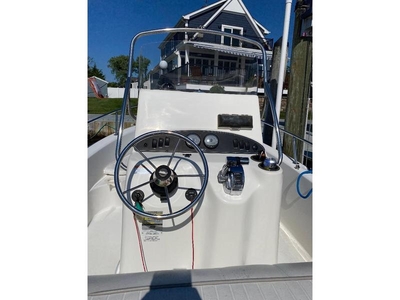 2010 Boston Whaler 190 Outrage powerboat for sale in New York