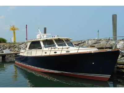 2012 Hinckley Talaria powerboat for sale in Florida
