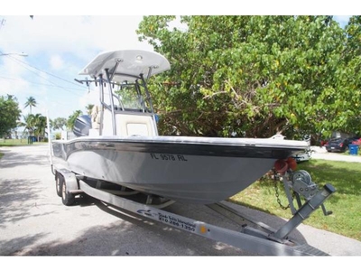 2017 Custom Viper Bay Boat Bay Boat powerboat for sale in Florida