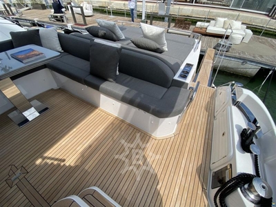 2020 Azimut S6 to sell