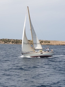 Dufour Yachts 35