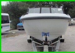 Boston Whaler 21 OUTRAGE EDGE WATER