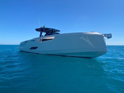2023 Cayman Yachts 400 WA | 42ft