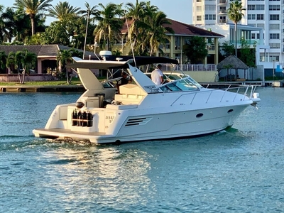 Boats For Sale Used - Trojan 400 Express - Engine: Mercure 8.2 Cruize