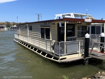 CRUISE READYTWO BED MID SIZE LIVE ABOARD HOUSEBOAT