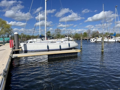 2000 Dufour 30 classic, Under Offer
