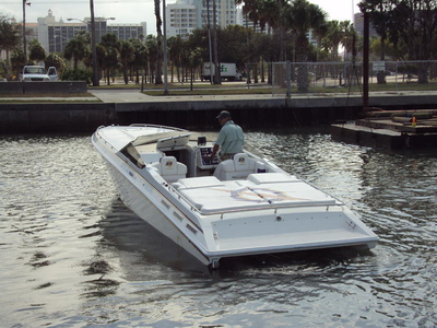 2001 Fountain 38 Lighting powerboat for sale in Florida