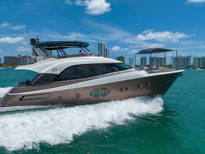 2013 Monte Carlo Yachts MCY 70