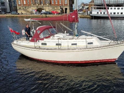 For Sale: 1992 Island Packet 29