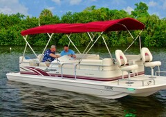 Hurricane 226R Fundeck / Fish Package