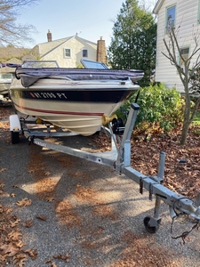 1986 Bayliner Capri 16' Boat Located In Roslyn Heights, NY - Has Trailer