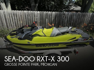 2019 Sea-Doo RXT-X 300 in Grosse Pointe Park, MI