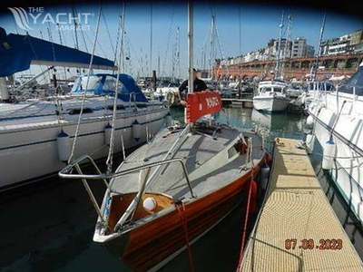 Mullins Monarch 23 (1985) for sale