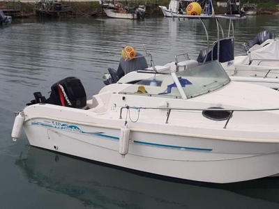 2000 Saver 540 Cabin Fisher to sell