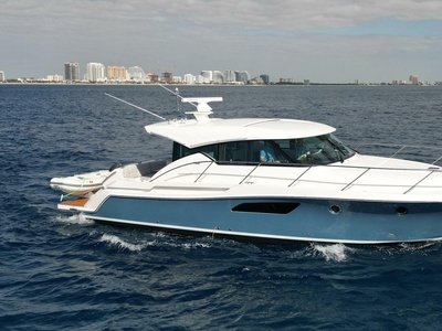 44' 2017 Tiara Yachts 44 Coupe