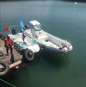 Outboard day fishing boat - FRP26F - Qingdao Lian Ya Boat Co.,Ltd. - planing hull / open / center console