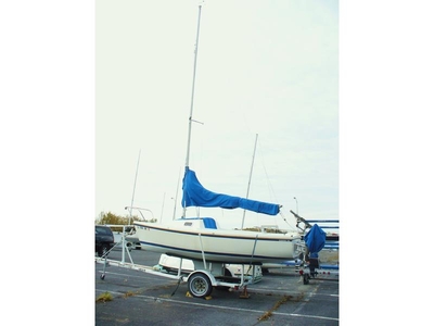 1990 Catalina Capri sailboat for sale in Illinois