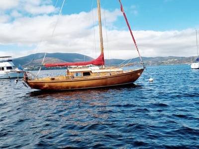 WOODEN SAILING YACHT - sailboat - sail boat