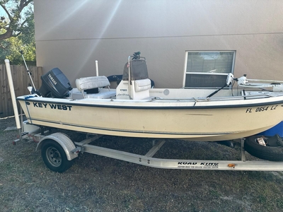 2001 Key West 1720 Located In Tampa, FL - Has Trailer