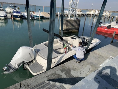 2021 Sea Ray SPX 210 Outboard, EUR 59.500,-