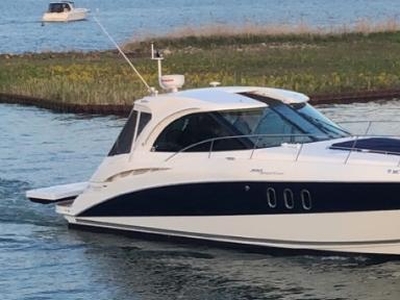 Cruisers Yachts 390 Sports Coupe