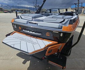 2023 Malibu Boats 22 LSV