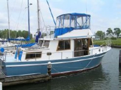 1979 Marine Trader Double Cabin powerboat for sale in North Carolina