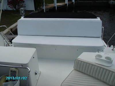 1986 Carver 32 powerboat for sale in Florida