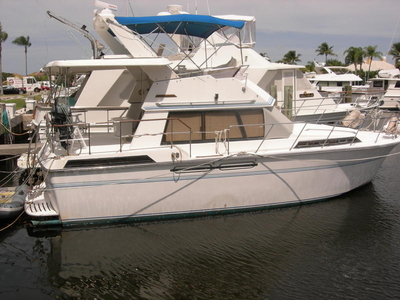 1986 President Sundeck Double Cabin powerboat for sale in Florida