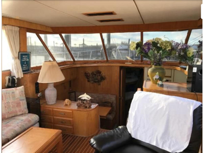 1989 Vista Aft Cabin Motoryacht powerboat for sale in New Jersey