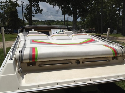1993 FOUNTAIN 27 FEVER powerboat for sale in Louisiana