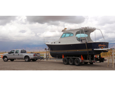 2000 Mainship Pilot Sedan powerboat for sale in