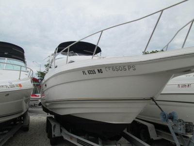 2000 Regal Commodore powerboat for sale in Florida