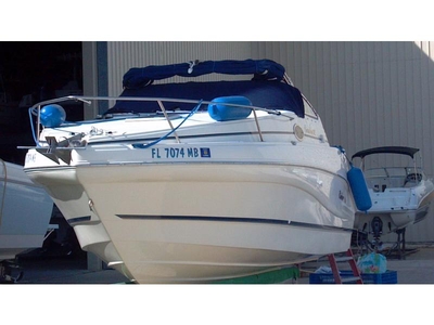 2000 RINKER FIESTA VEE 242 powerboat for sale in Florida