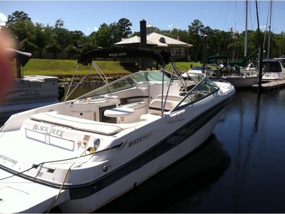 2001 Four Winns 28 Horizon Bowrider powerboat for sale in South Carolina