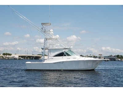 2002 CABO 35 Express powerboat for sale in Florida