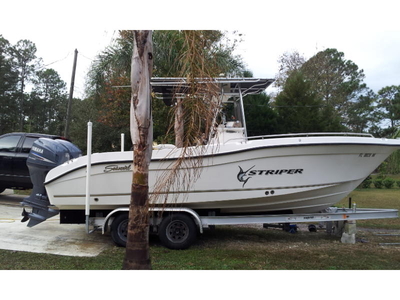 2006 Sea Swirl Striper 2301 powerboat for sale in Florida