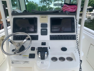 2015 Boston Whaler Outrage powerboat for sale in Florida