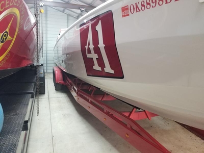 Apache 41 41 powerboat for sale in Oklahoma