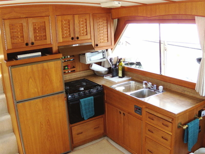 Canoe Cove TriCabin powerboat for sale in Washington