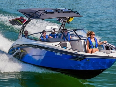 2019 Yamaha Marine 242X E-Series Wakeboarding Jet Boat